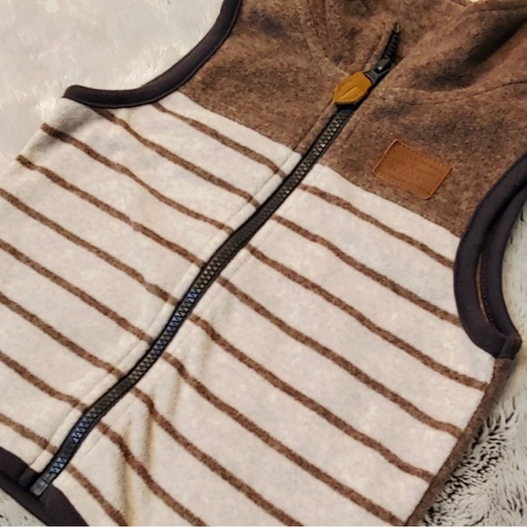 Carter’s Vest - Picture 3 of 3
